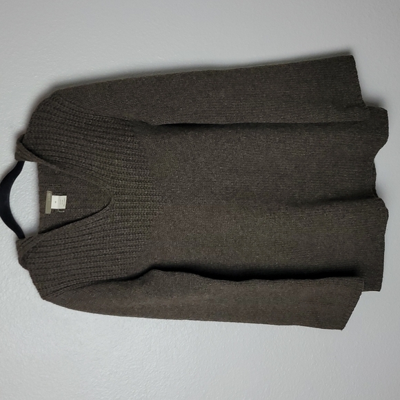 J. Crew Sweaters - J Crew Wool Knit Sweater Pullover Hooded V Neck Minimalist Longsleeve Size XS